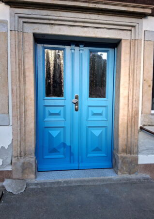 2.flg. Hauseingangstür hergestellt